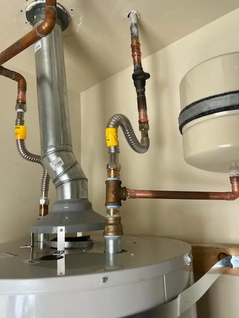 Water heater installation and plumbing repair in Hartland Run